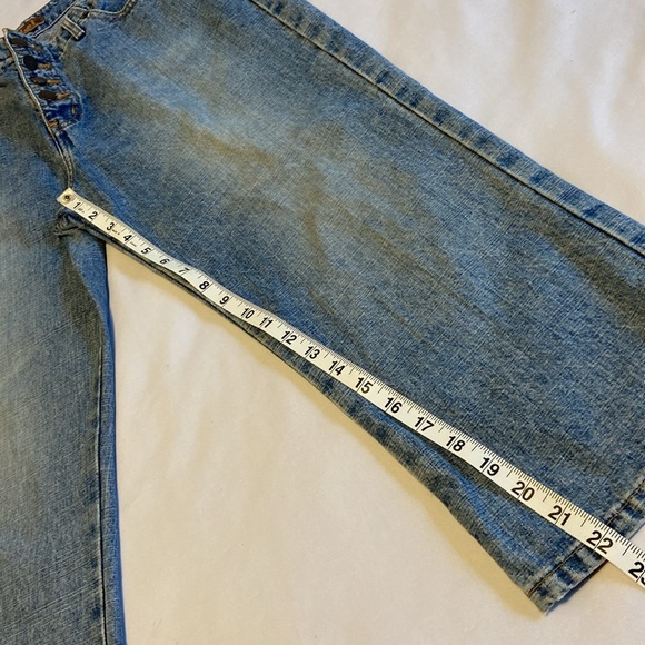 LEI Button Fly Mid Rise Flare Capri Jeans 100% Cotton Y2K Boho Size 13 - Picture 7 of 13